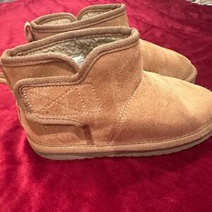 Gymboree Boys Warm Lightweight Winter Boot